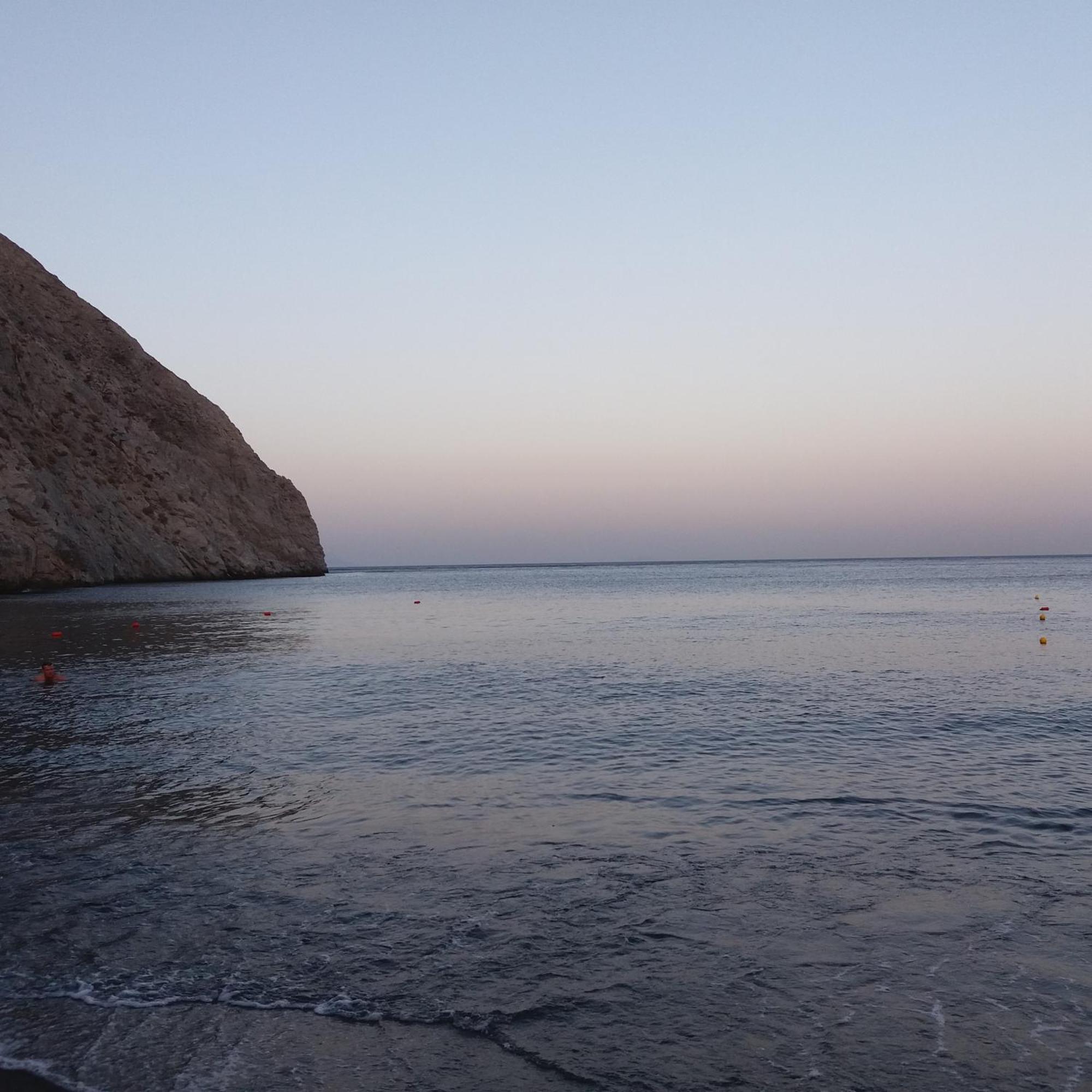 Located By The Sea One Beachfront Private Captain Lazaros Pool Villa With Loft In 750Sqm Spacious Private Plot-Jacuzzi-Sunrelax-Furnished Terace-Gazebo-Private Parking,Sleep 3 Adults And 2 Children, Just Steps From The Black Beach-Seaview Перисса Экстерьер фото
